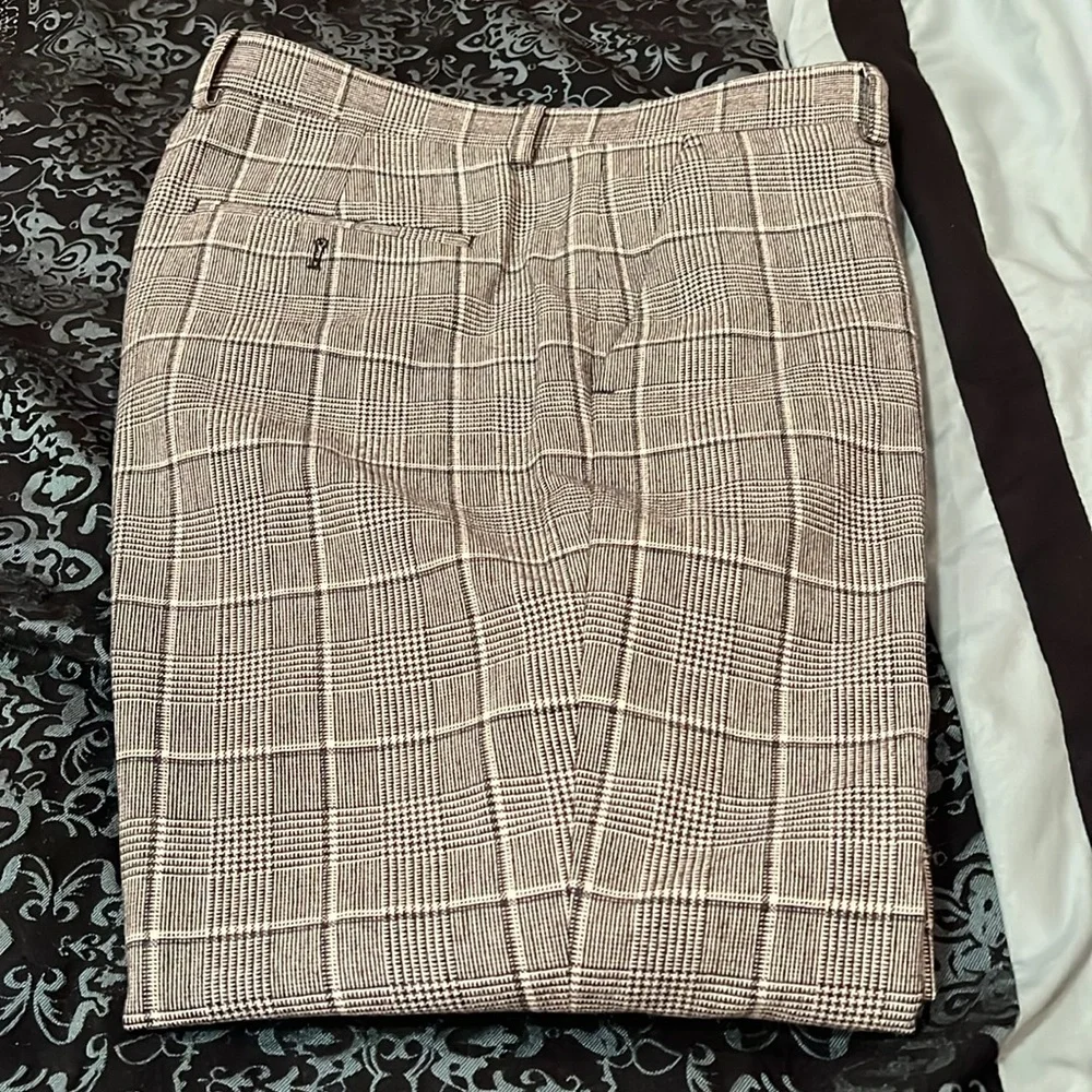 Express Men's Checkered Siur in Black and White, size 44 Small, pants 34x30 - Picture 8 of 12